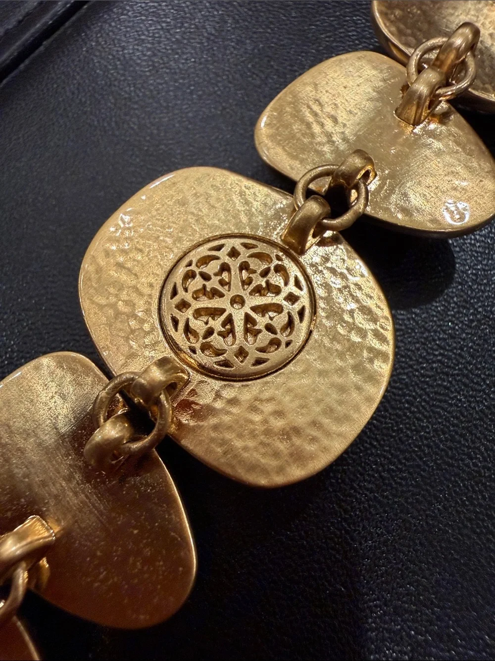 Brighton elegant gold